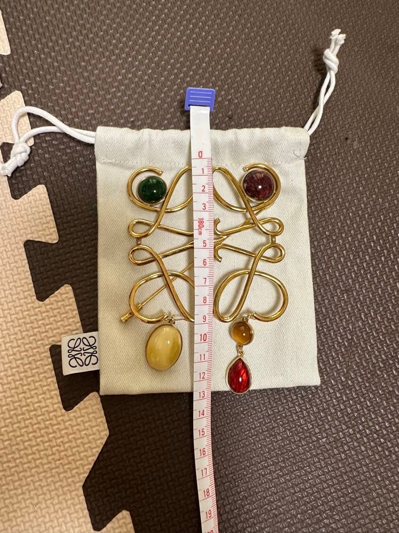 ロエベ　LOEWE ブローチ
