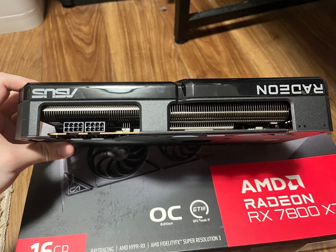 グラフィックボード・グラボ・ビデオカード ASUS Radeon RX 7800 XT OC 16GB