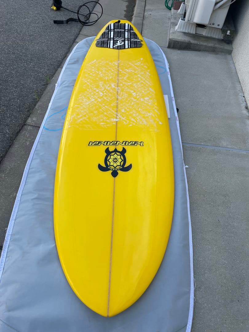 イエロー サーフボード 亀のロゴ 3フィン