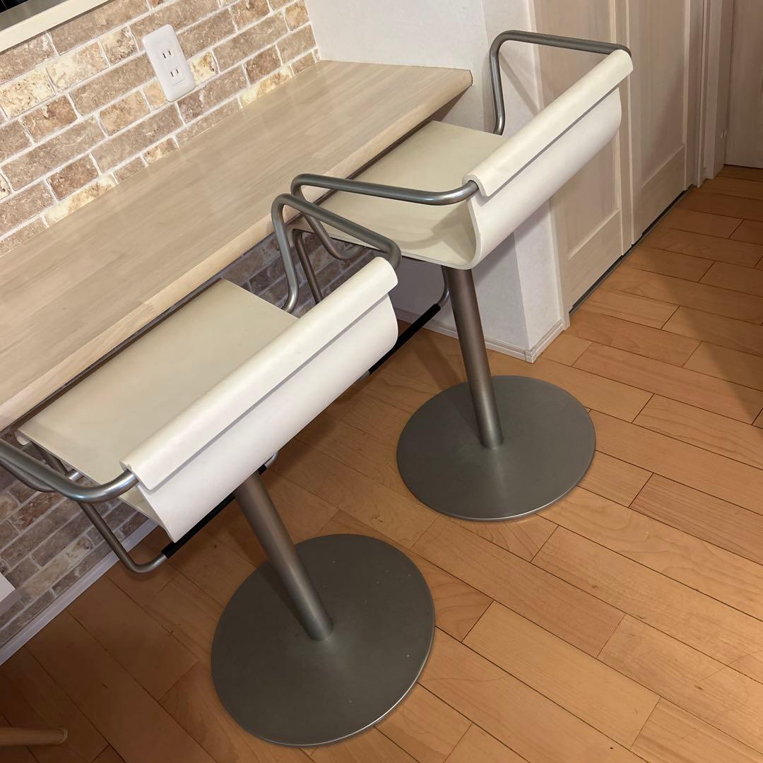 カウンターチェア 2脚セット　高級スツール　バーカウンター　大塚家具　直接取引