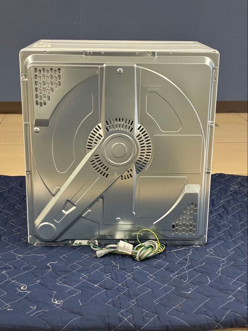 Panasonic 衣類乾燥機　2024年製　未使用品　※訳あり