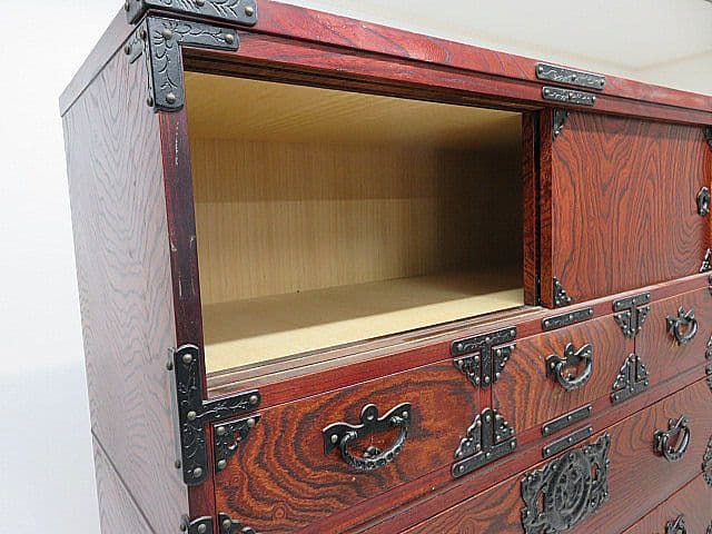 u*1様 伝統工芸 岩谷堂箪笥 欅材漆塗整理箪笥　 南部鉄金具/鍵付き/時代箪笥