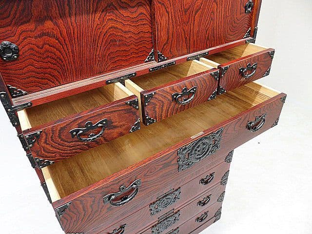 u*1様 伝統工芸 岩谷堂箪笥 欅材漆塗整理箪笥　 南部鉄金具/鍵付き/時代箪笥