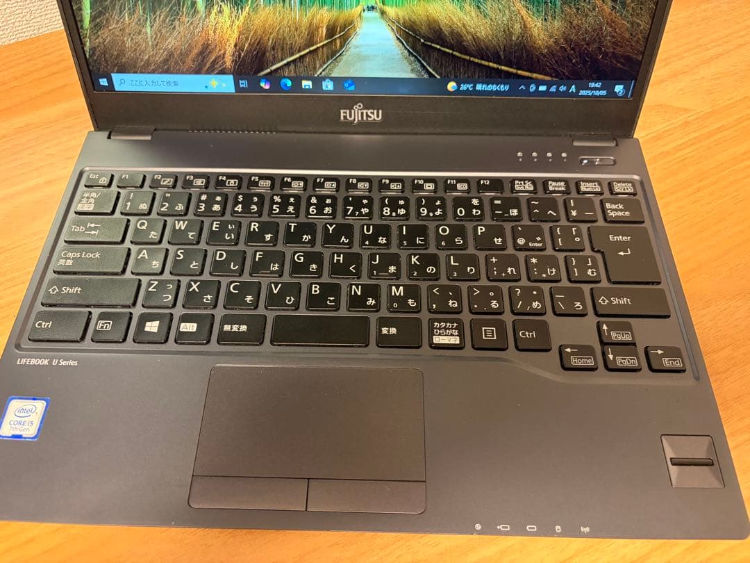Windowsノート本体 LIFEBOOK U i5-7300U/8GB/256GB SSD