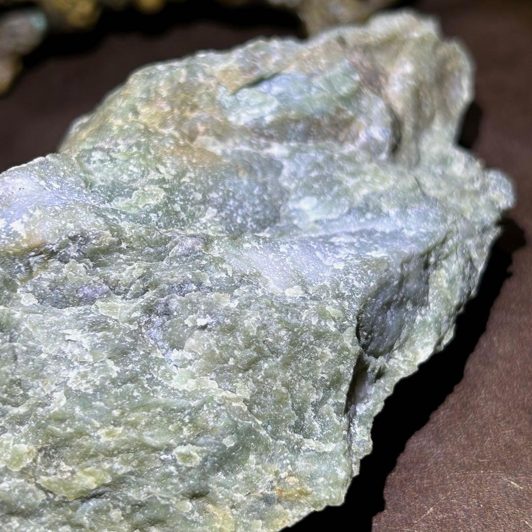 ☆別格高級品質！帝王秘宝①！美緑！若桜翡翠　ジェダイト　原石