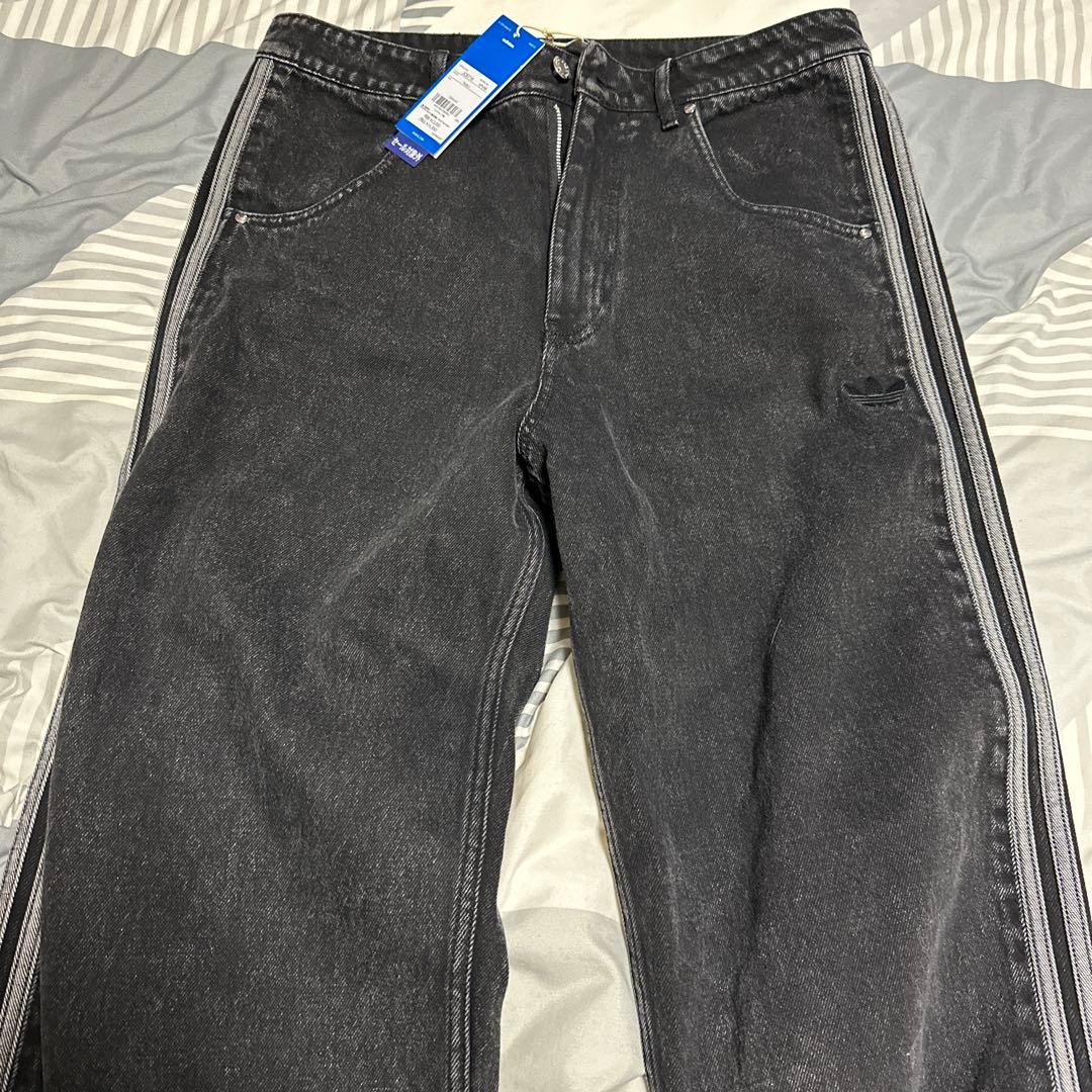 アディダス ブラックデニムパンツ