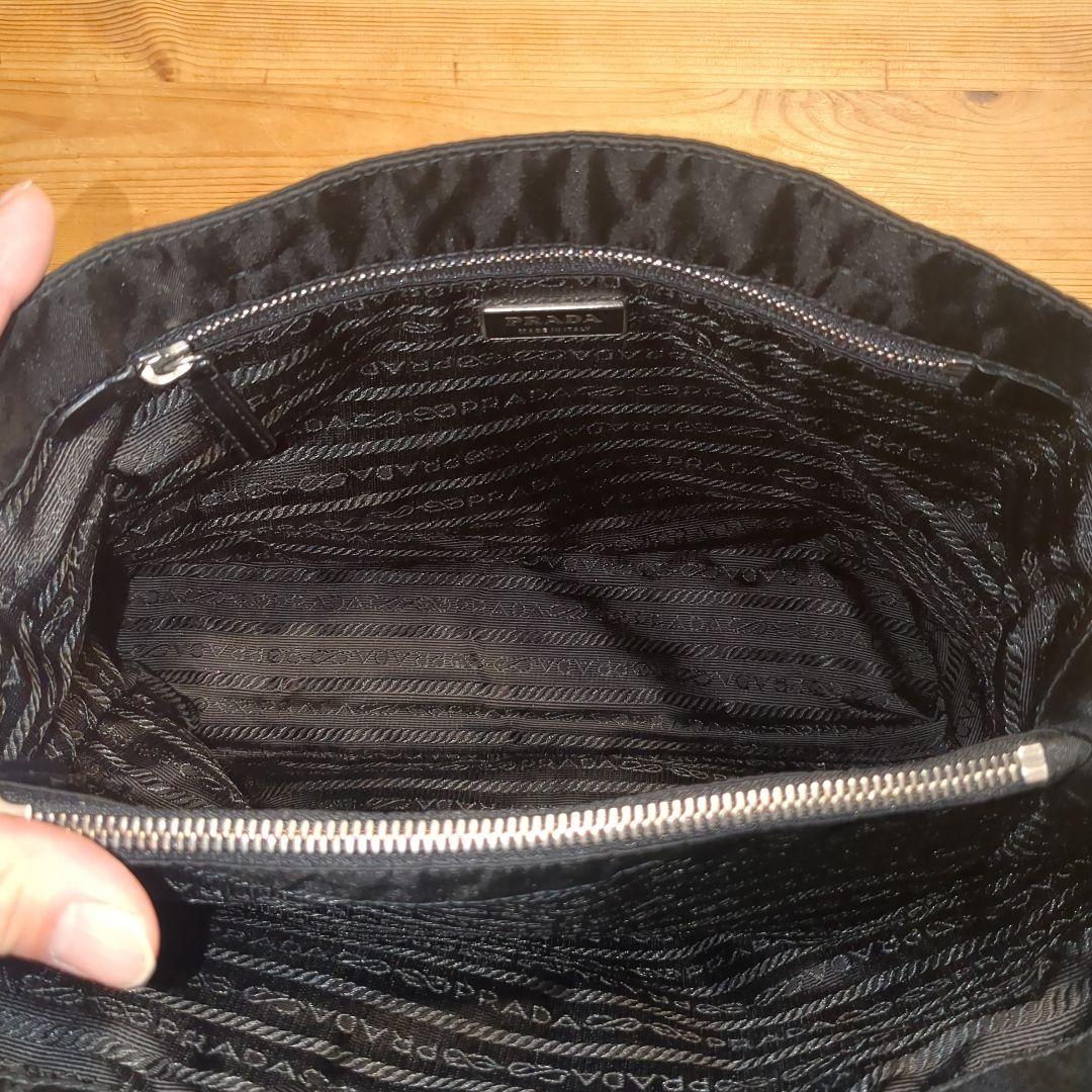 PRADA ブラック ハンドバッグ