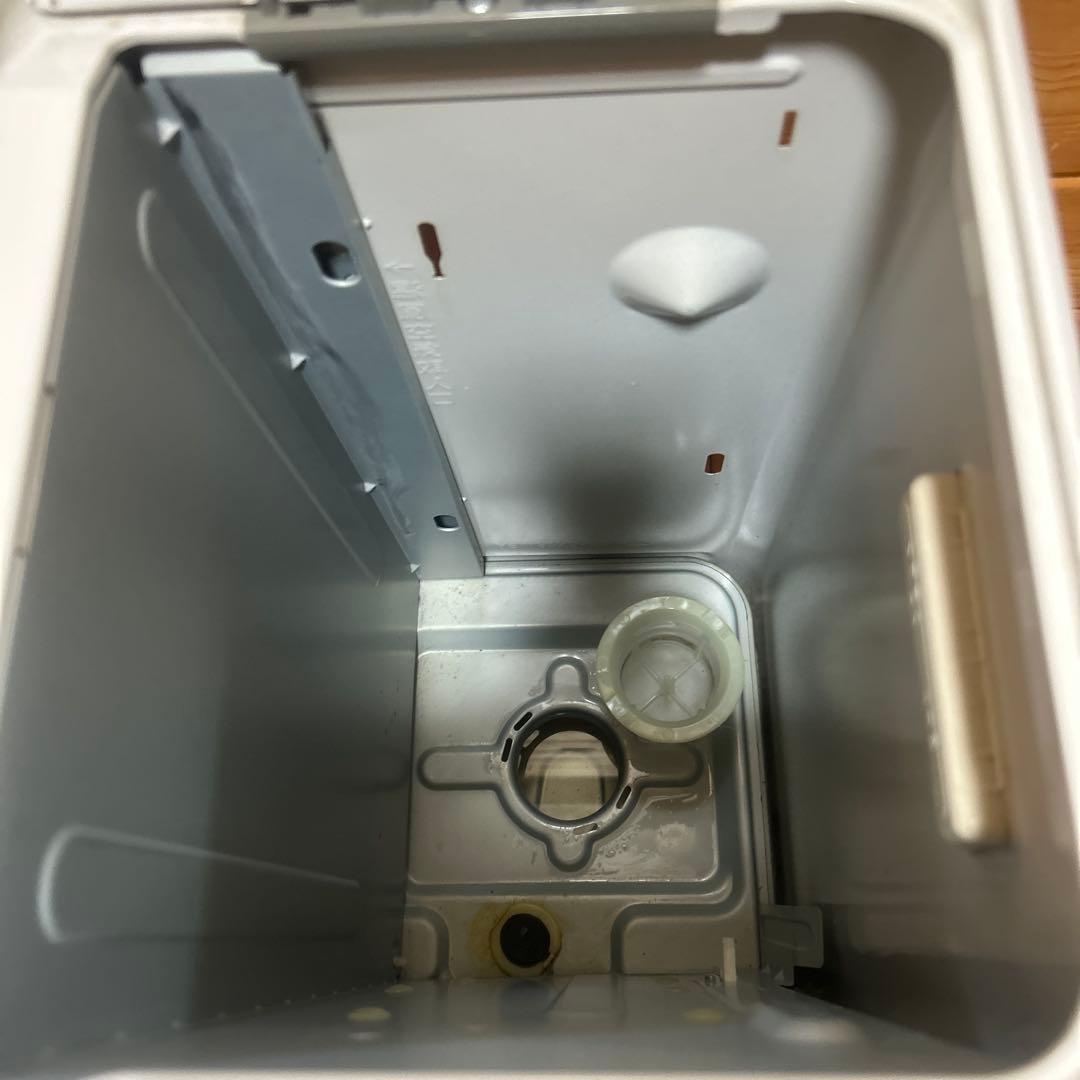 ￼￼￼シャッター式コロナ石油ファンヒータ －FH-EX4611BY 2011年製