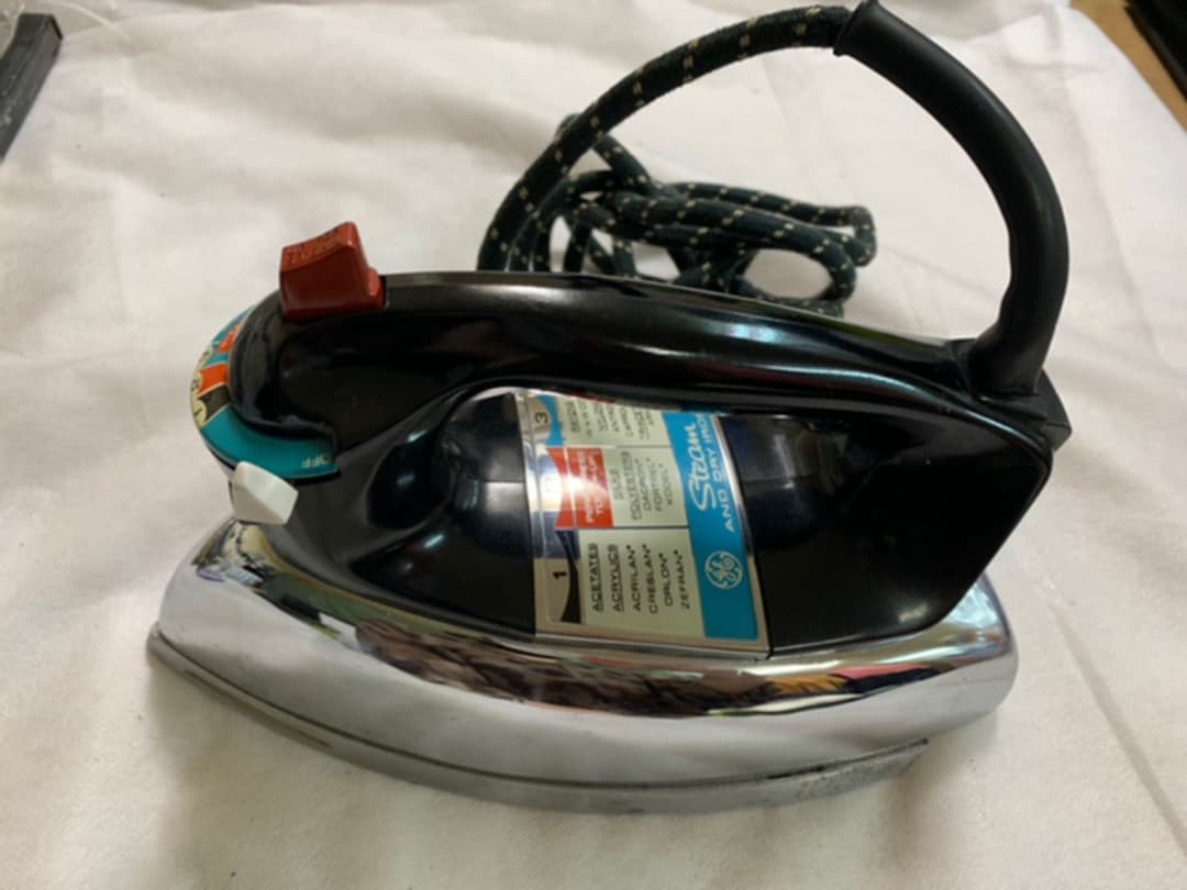 GE スチームアンドドライアイロン【レトロ】