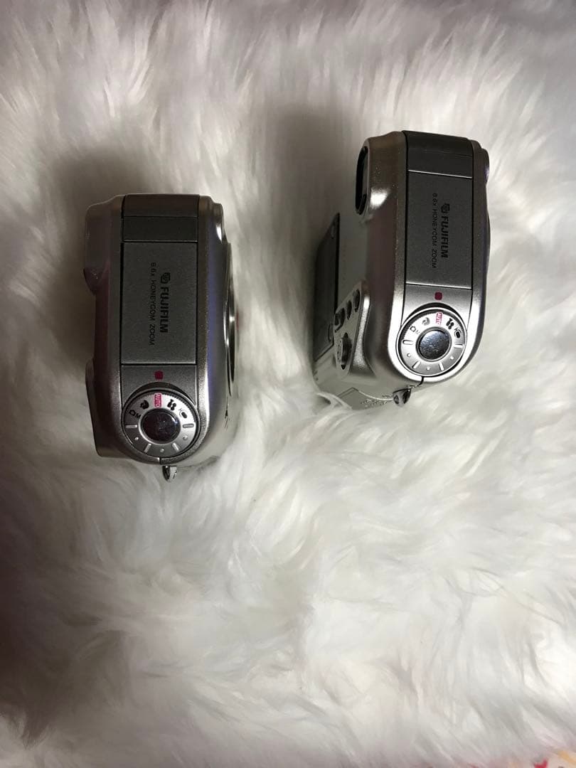 Fujifilm finepix F601 コンパクトデジタルカメラ 2台セット