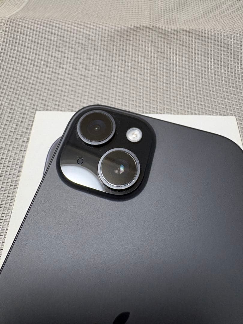 【バッテリー97%】iPhone15 128GB SIMフリー 黒 ＋ ケース