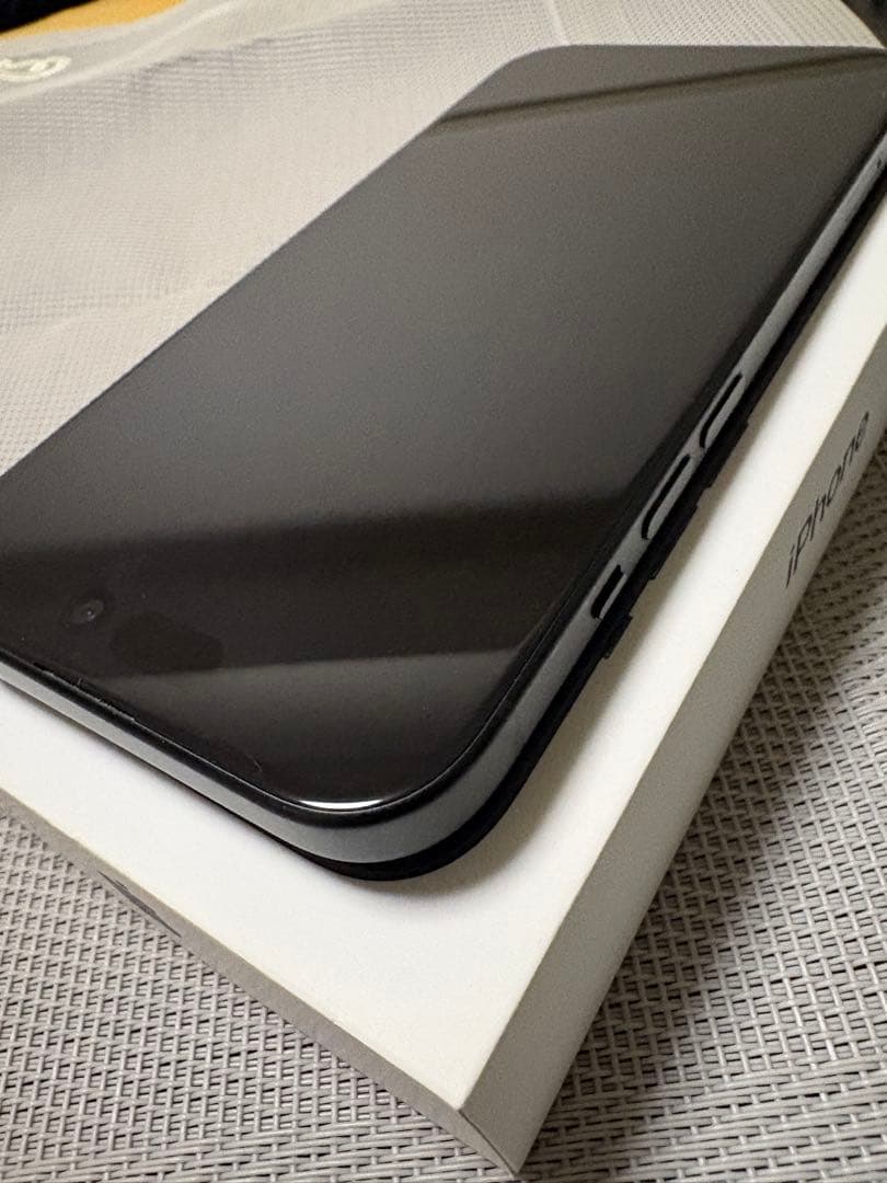 【バッテリー97%】iPhone15 128GB SIMフリー 黒 ＋ ケース