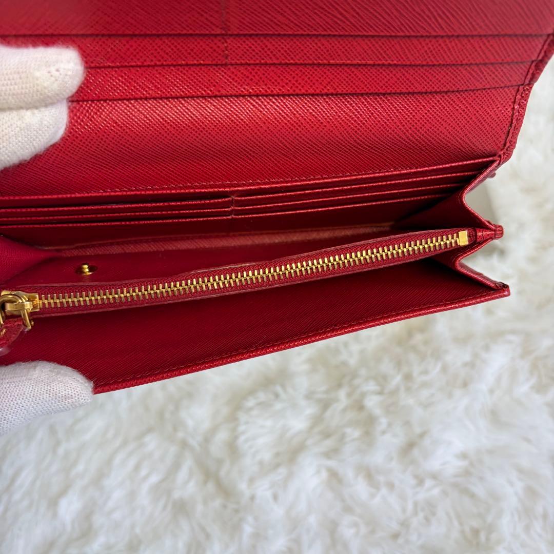 ✨極美品✨PRADA サフィアーノ　長財布　カードケース　レッド　メタルロゴ