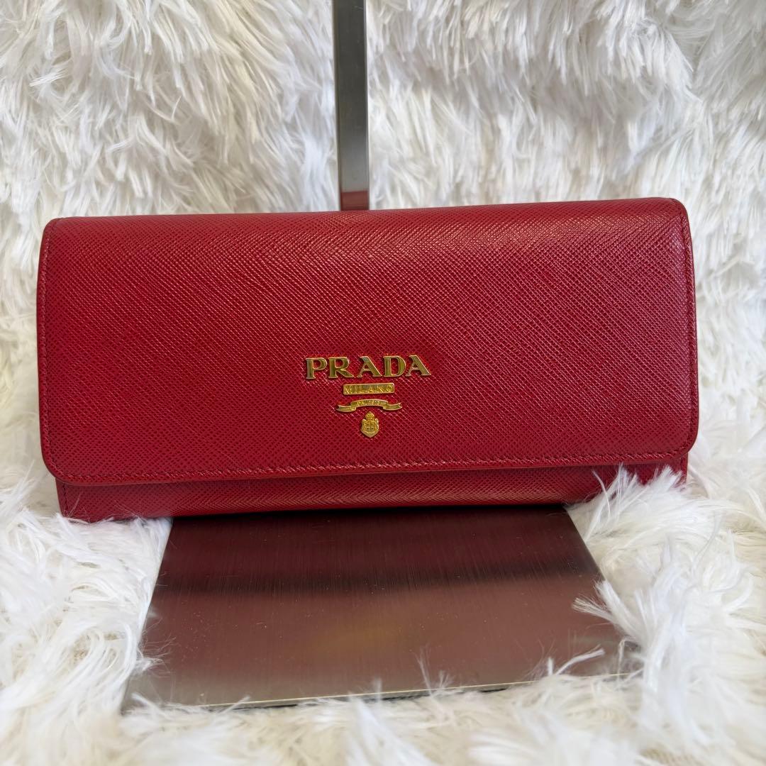 ✨極美品✨PRADA サフィアーノ　長財布　カードケース　レッド　メタルロゴ
