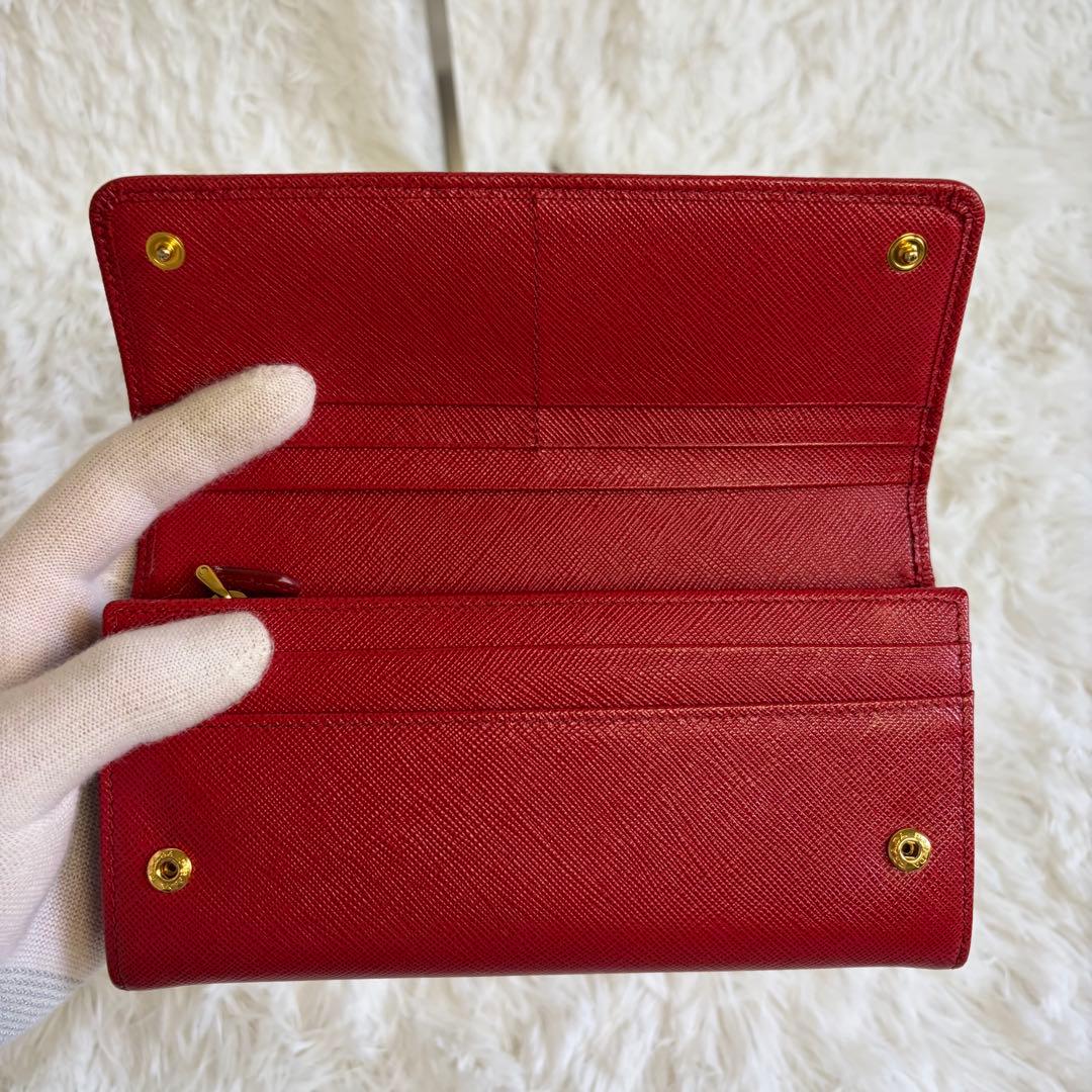 ✨極美品✨PRADA サフィアーノ　長財布　カードケース　レッド　メタルロゴ