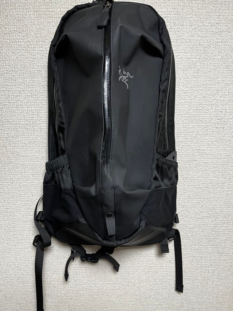 ARC’TERYX ARRO 22 バックパック ブラック 22L