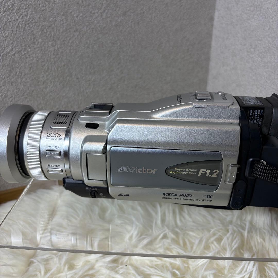 【極美品】Victor ビクター ビデオカメラ GR-DV3500 付属品多数