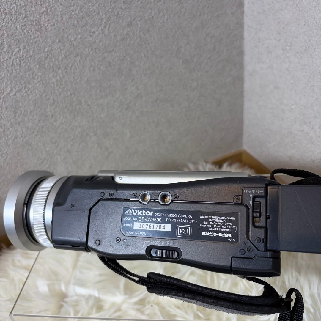 【極美品】Victor ビクター ビデオカメラ GR-DV3500 付属品多数