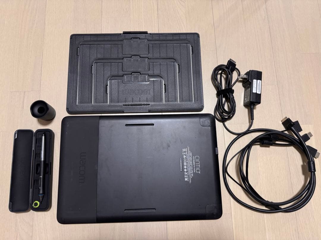 WACOM Cintiq 13HD ペンタブレット DTK-1301