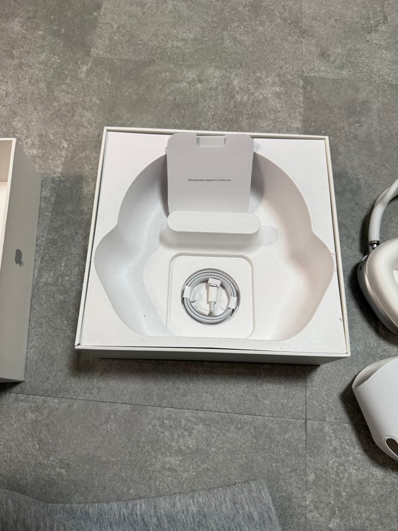 美品 Apple AirPods Max シルバー