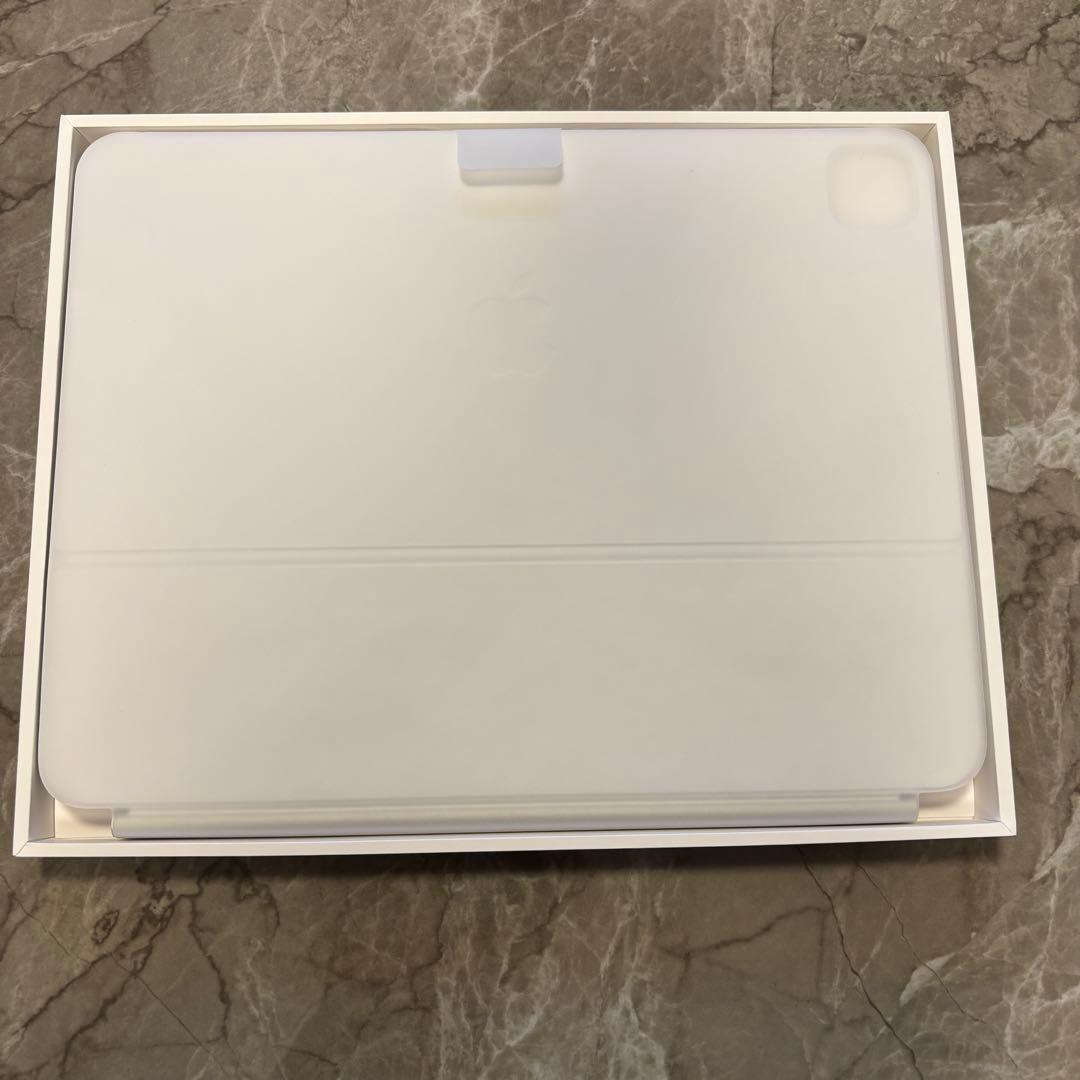 Apple純正 iPadPro 13インチMagic keyboard 日本語版