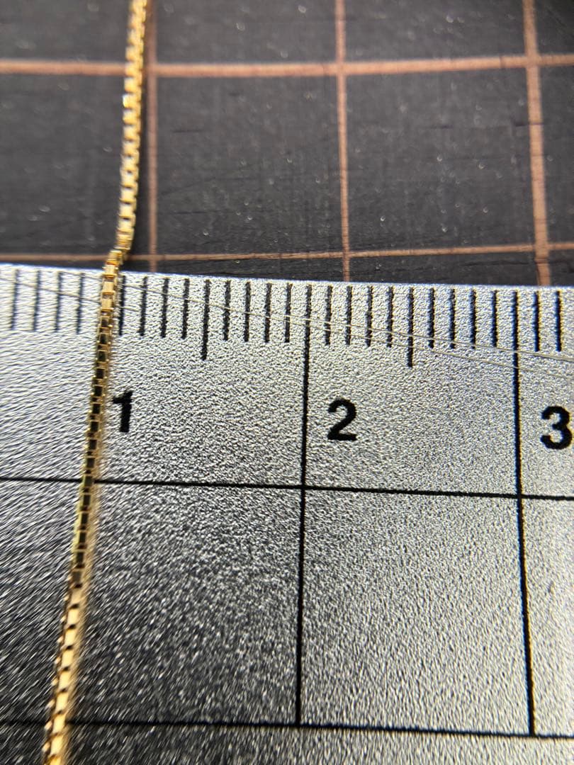 ⑧ K18チェーンネックレス　45㌢　0.7㍉