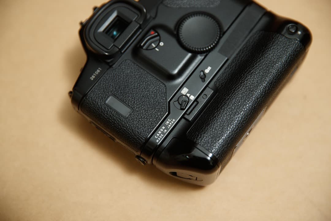 ★完動良品★ CANON EOS-1N RS