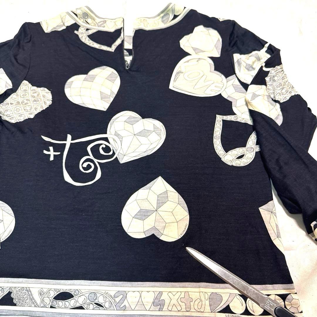 レオナール　シルクウール　トップス カットソー トトリムハート柄　黒地白グレーL