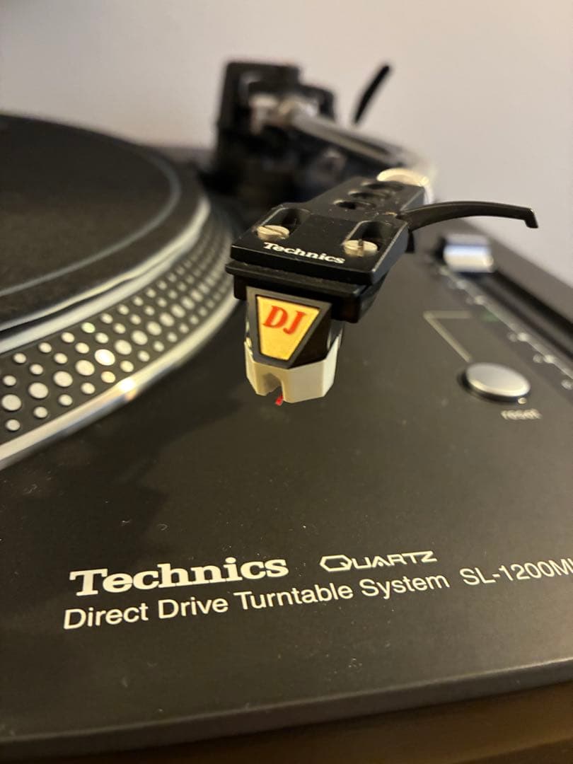 Technics SL-1200MK5 ターンテーブル
