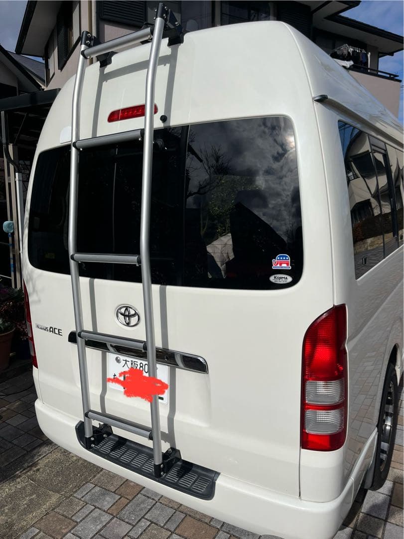 ハイエース　ハイルーフ リアラダー　Rocky