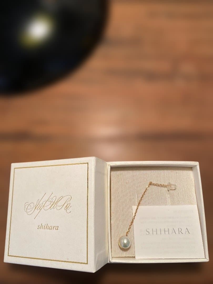 SHIHARA/ハーフパールピアス90°(新品未使用品)