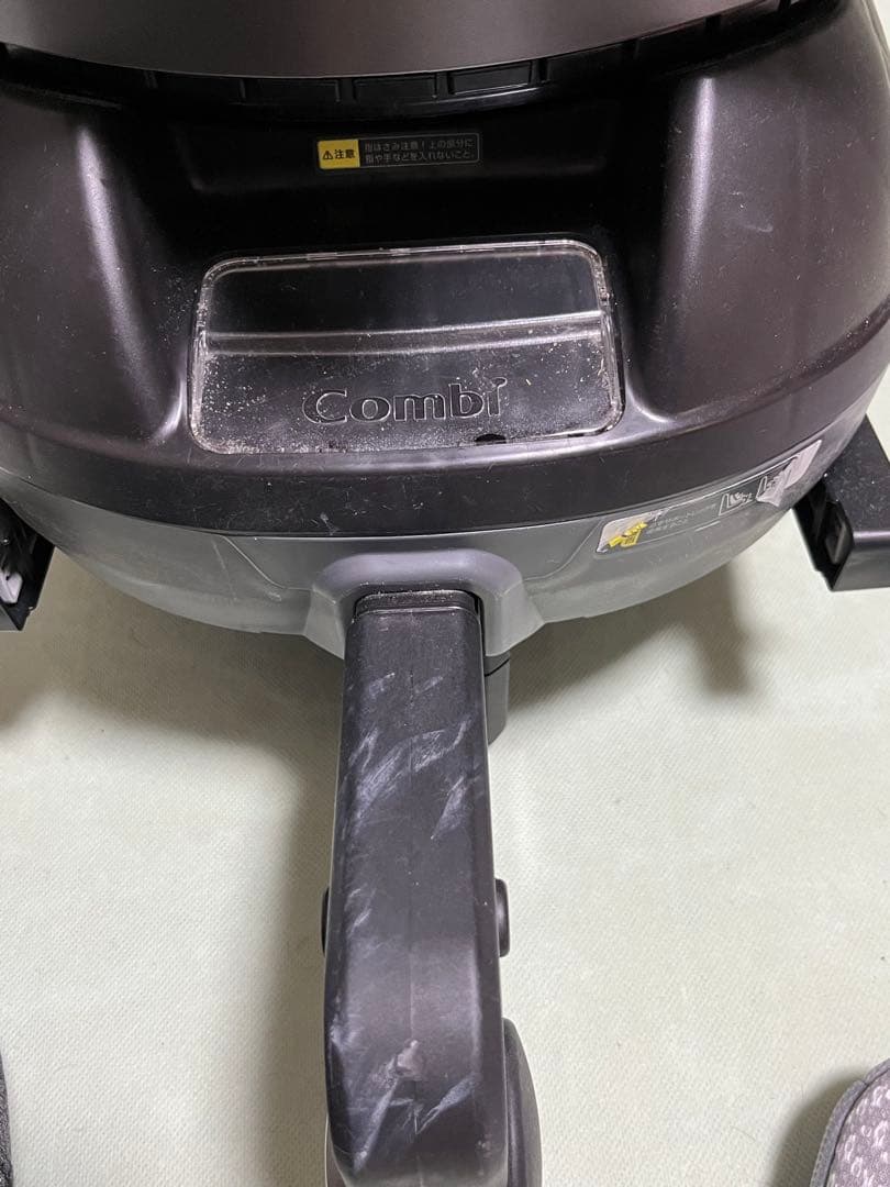 Combi 回転式チャイルドシート グレー【値下げしました】