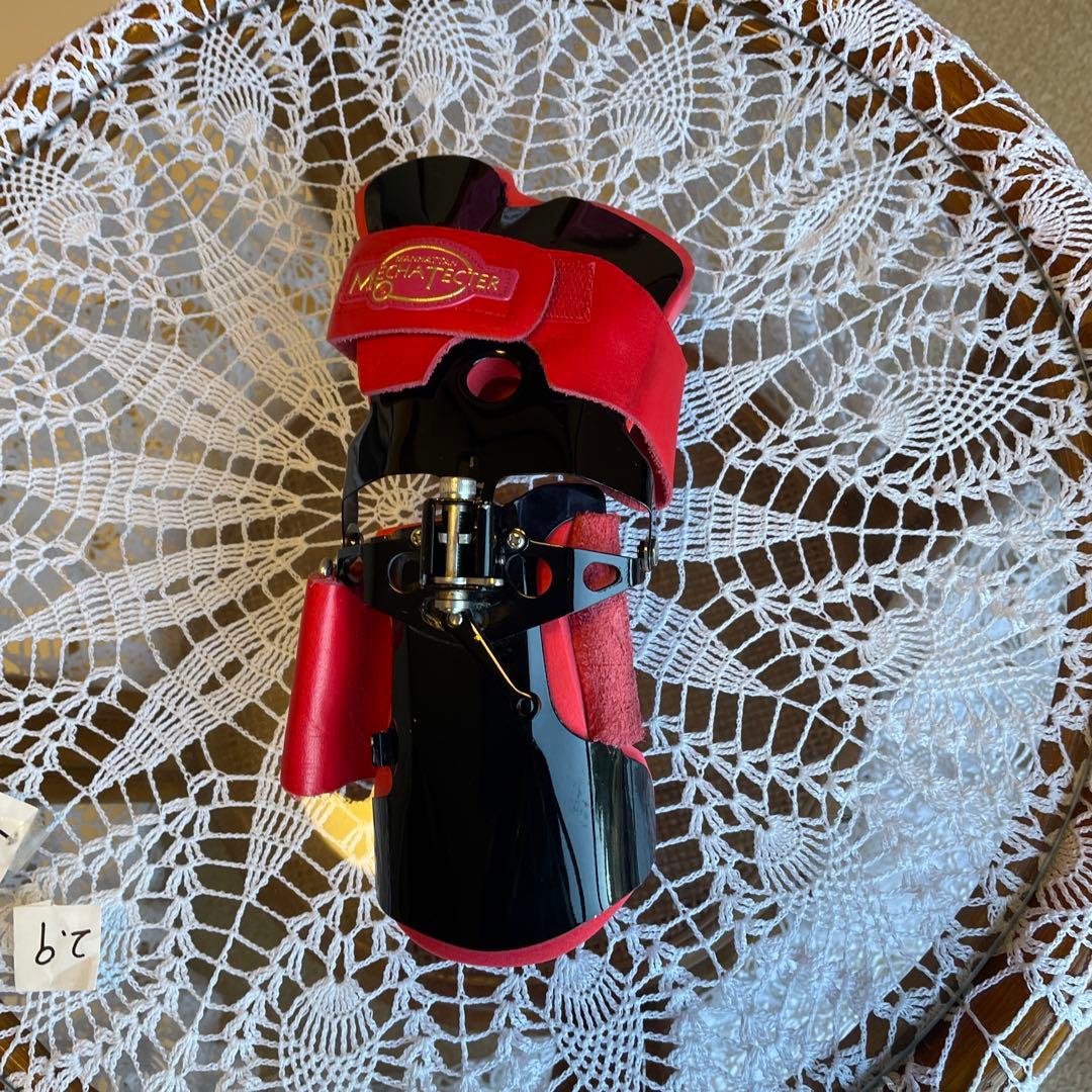 MANHATTAN MECATECTERボウリングリストサポート 赤黒