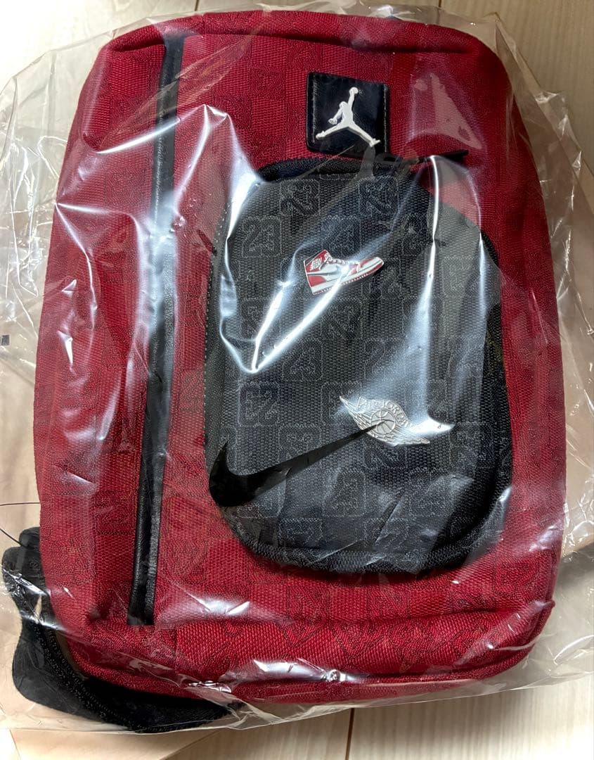 【新品　未使用】NIKE JORDAN モノグラム 23 スリングバッグ レッド
