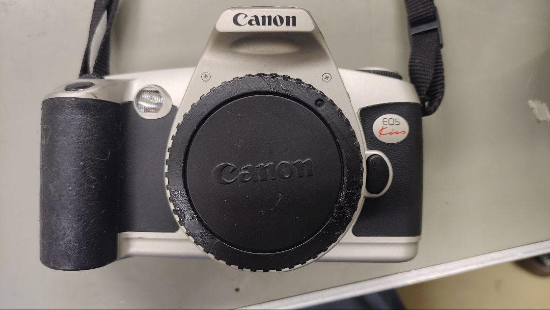 フィルムカメラ 動作未確認ジャンク扱 canon EOS Kiss +望遠レンズ