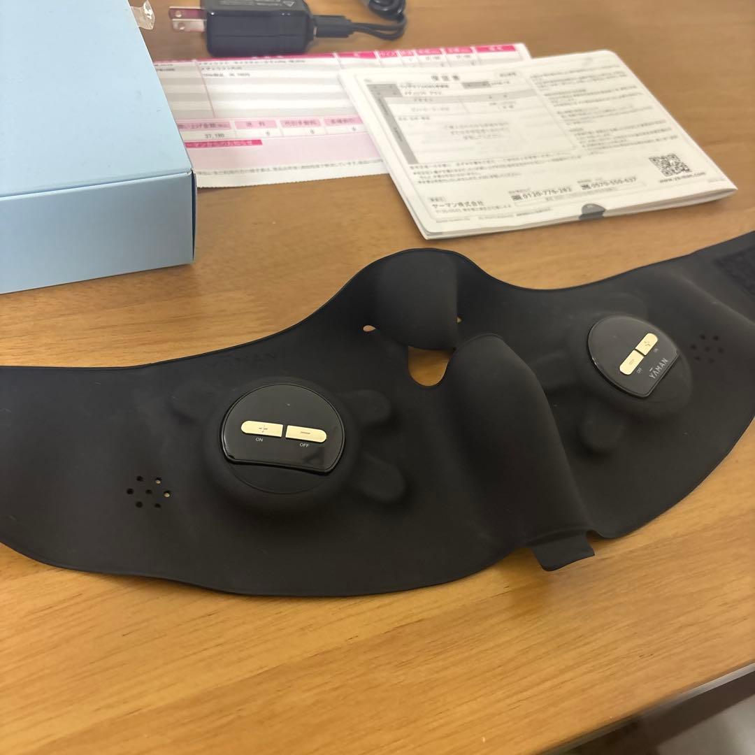 数回使用　ヤーマン　メディリフトPLUS 定価：37,180円（税込）