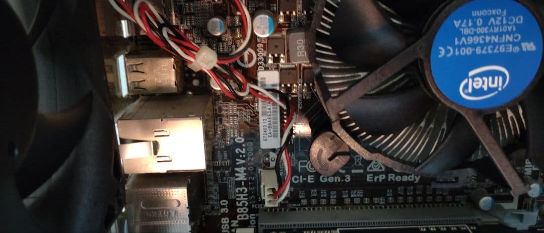 Windowsデスクトップ i7 4790/B85H3-M4/8GB/GTX960/SSD256GB