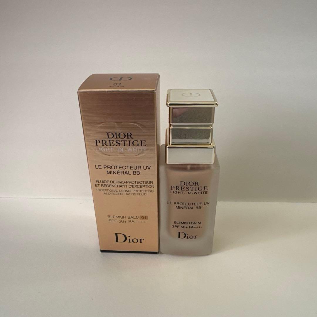 ディオール プレステージ ホワイト ル プロテクターUVルミエールBB 01