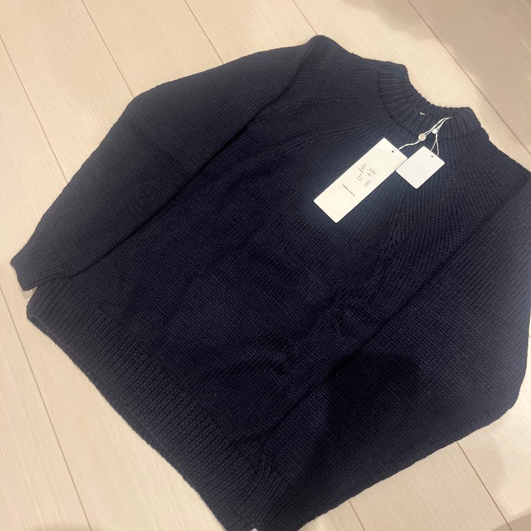 新品comoliネイビーニットセーター