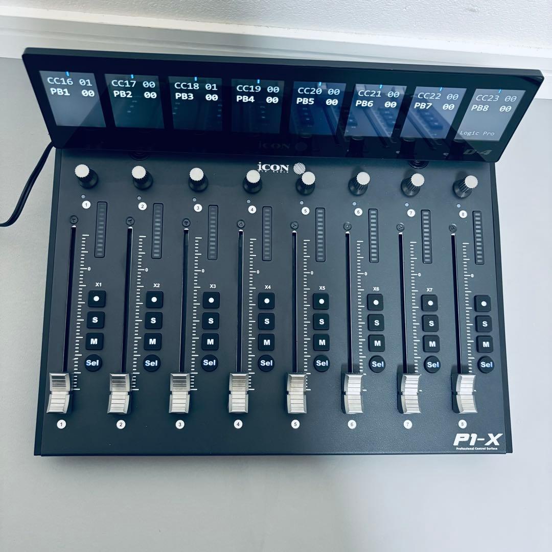 美品　ICON P1-X フィジカルコントローラー D4付 Logic対応