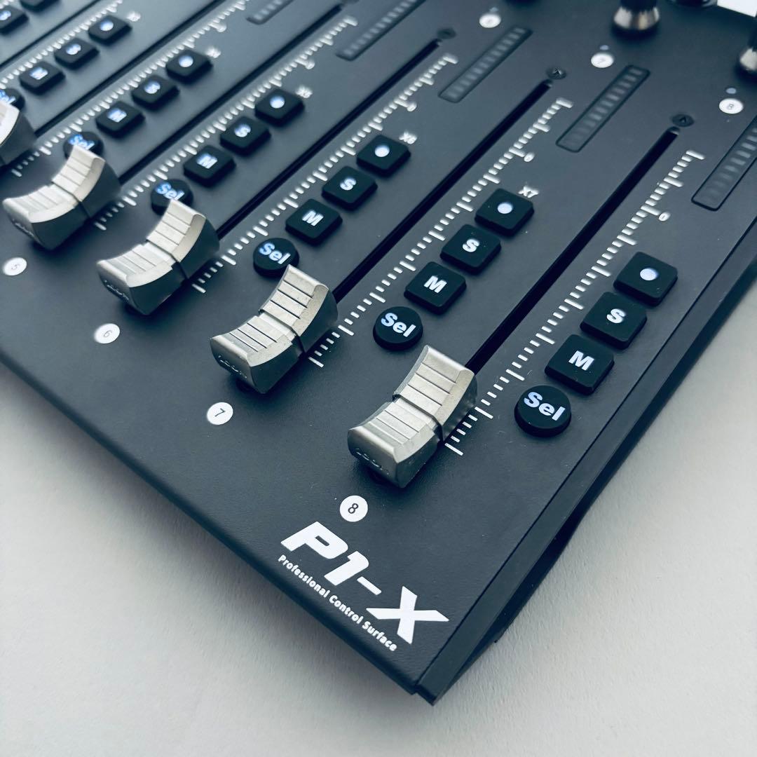 美品　ICON P1-X フィジカルコントローラー D4付 Logic対応