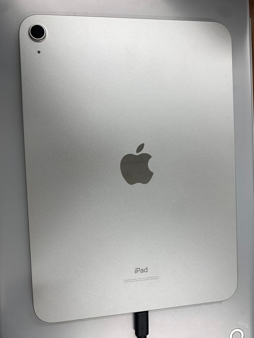 ルージュ　Apple iPad 10世代　シルバー　256