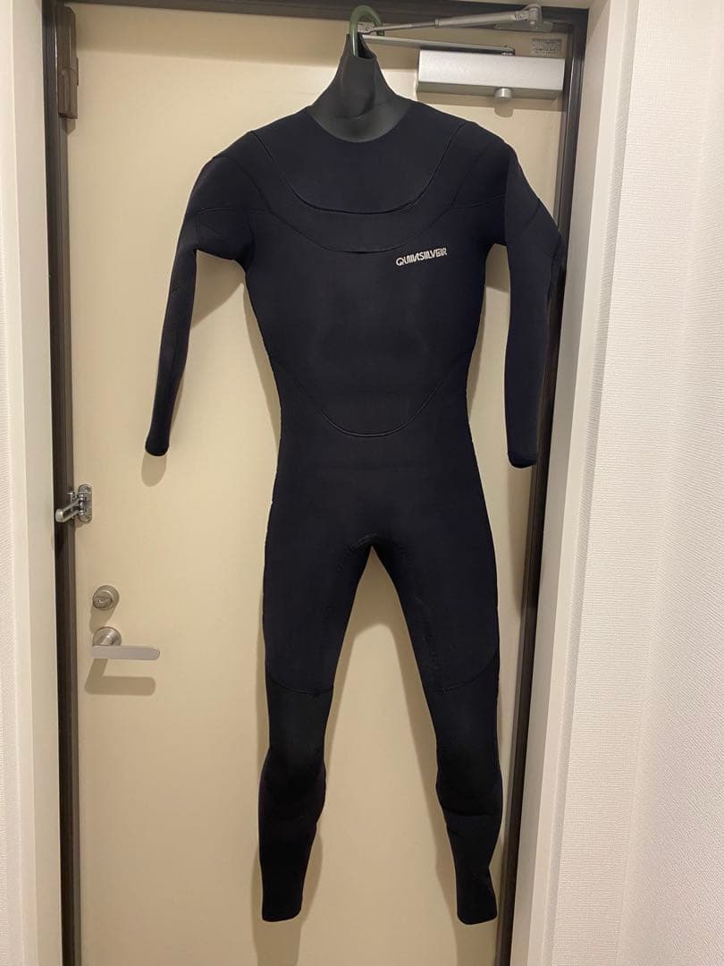 QUIKSILVER セミドライ　フロントジップ MLサイズ　5㎜×5㎜