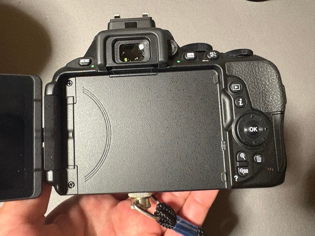 D5600 18-140 VR kit 付属品あり