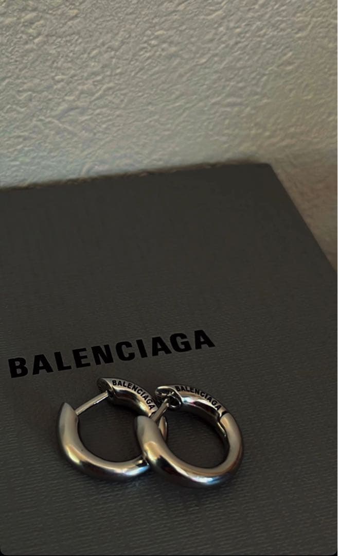 BALENCIAGA シルバーフープピアス