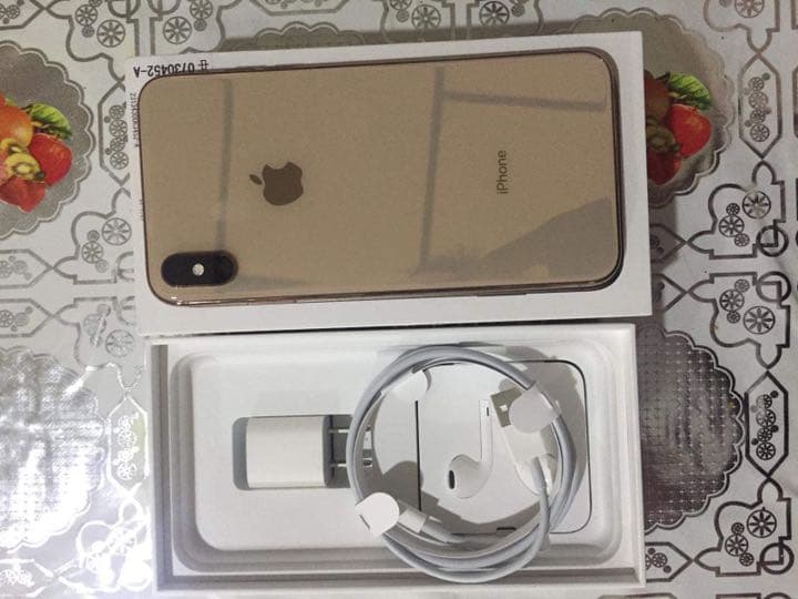 iPhone XS Max 256GB sim フリ