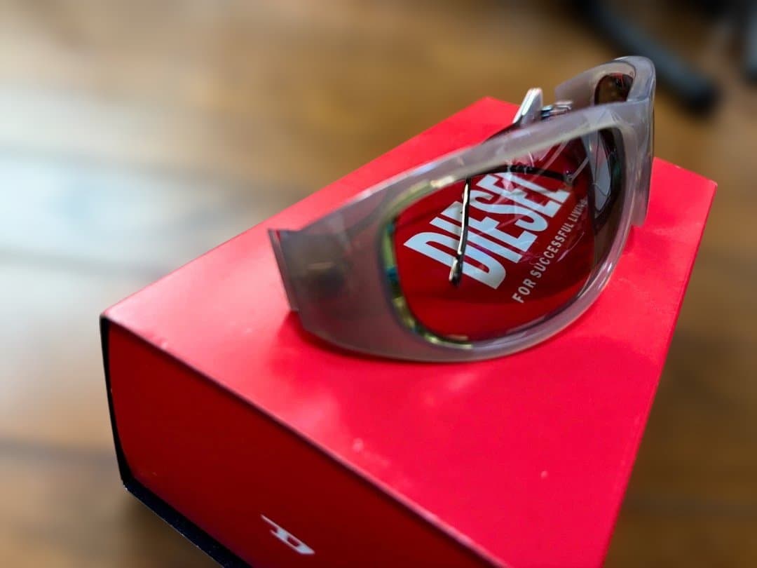 ほぼ新品⭐︎DIESEL サングラス＆箱付き