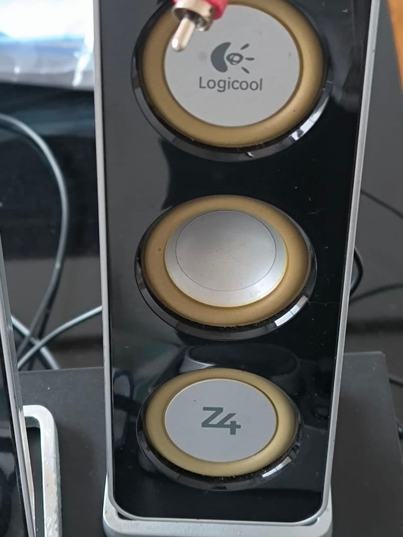 Logicoo 2.1チャンネルスピーカーセット重低音、可動品、動作確認済み