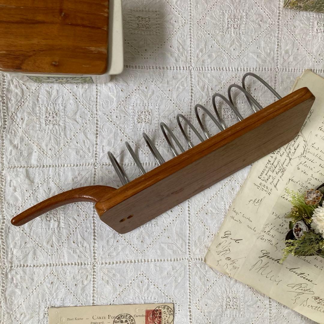 北欧ヴィンテージ　チークのトーストスタンド　ブックスタンドとしても♪