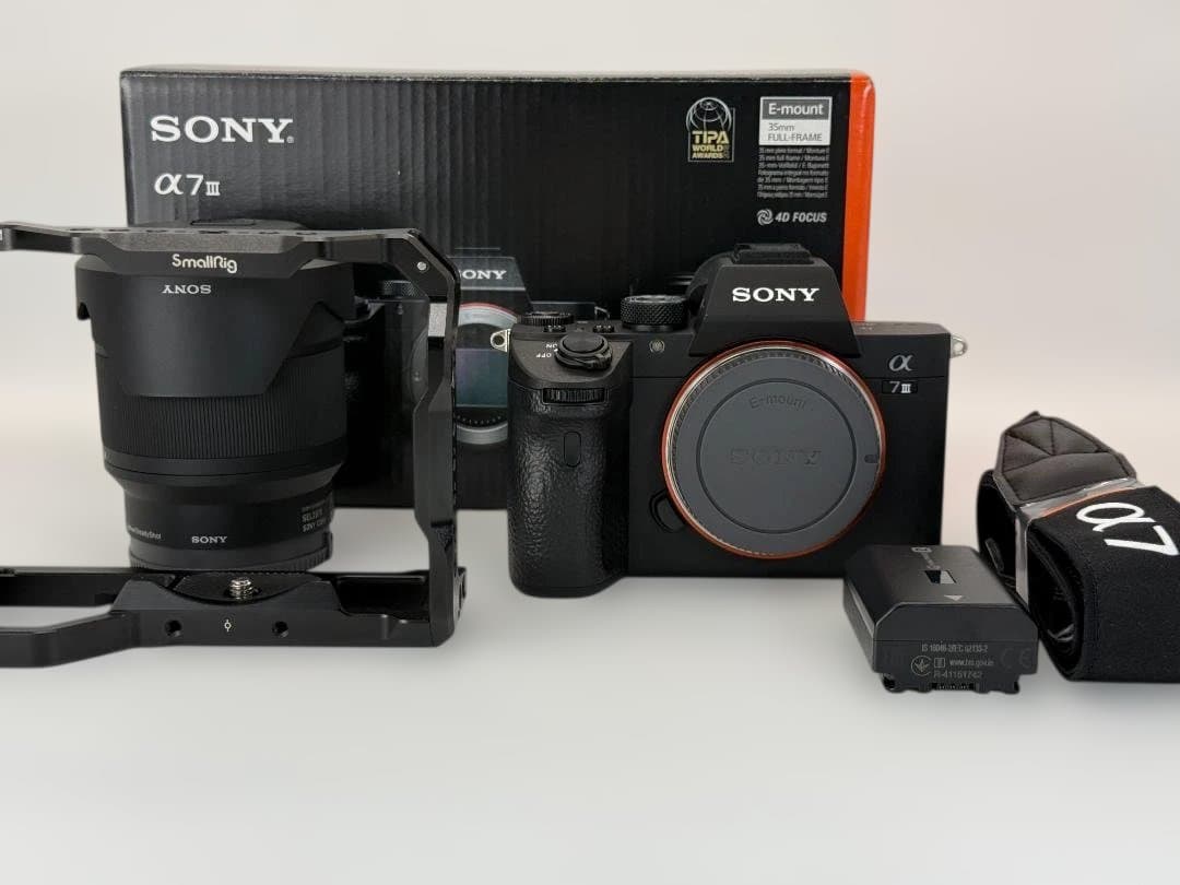 SONY α7III レンズキット 新品同様/SmallRig付